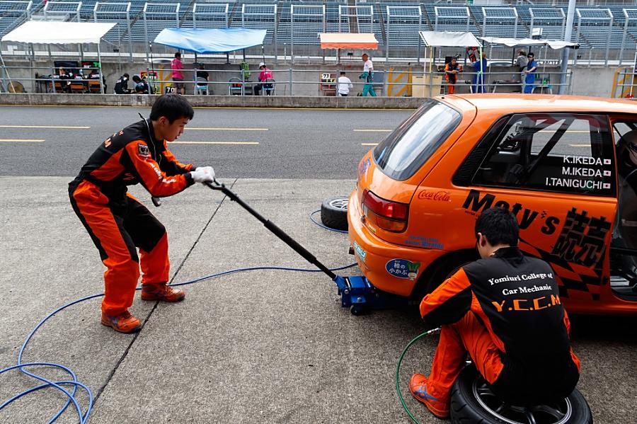 JOY耐レースタイヤ交換
